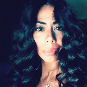 Meet your Posher, Anjanette